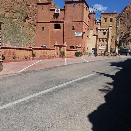 Riad Atlas Berbere Boumalne Buitenkant foto