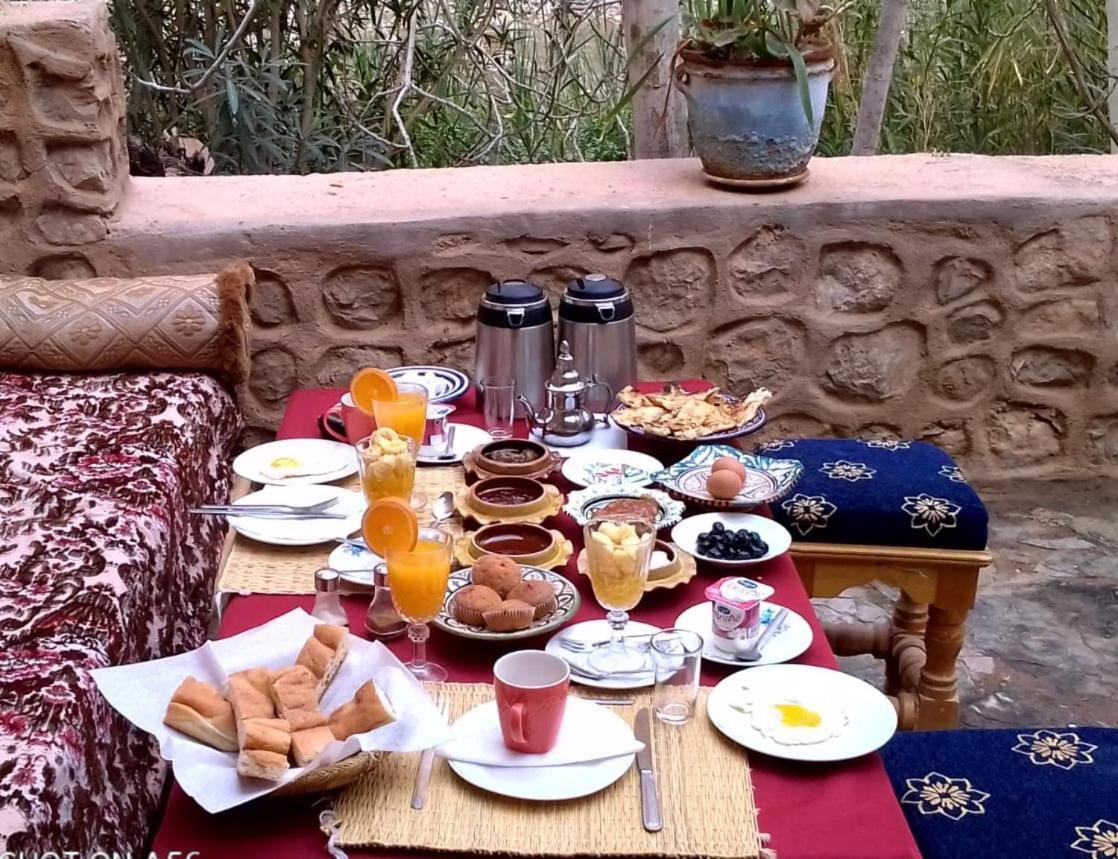 Riad Atlas Berbere Boumalne Buitenkant foto